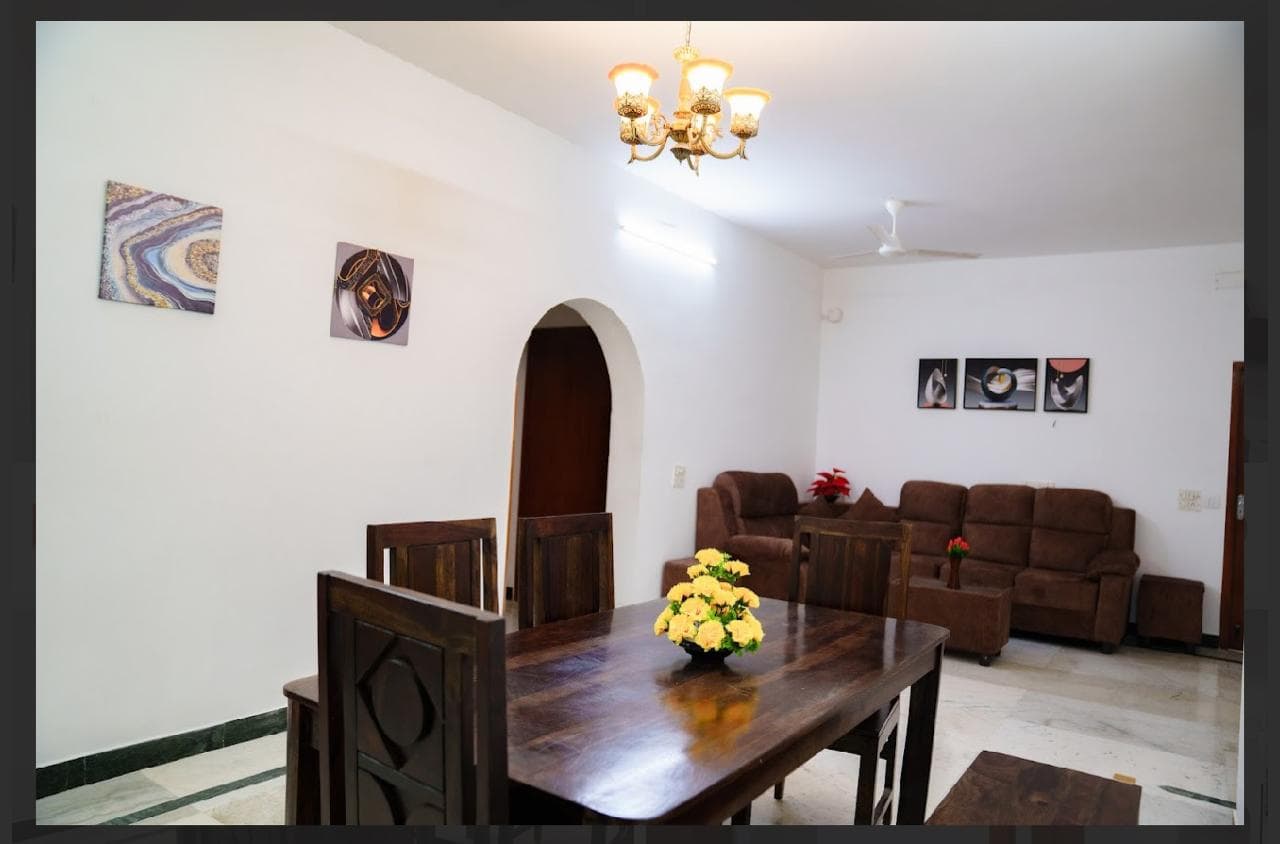 Executive Room — Rangon Street