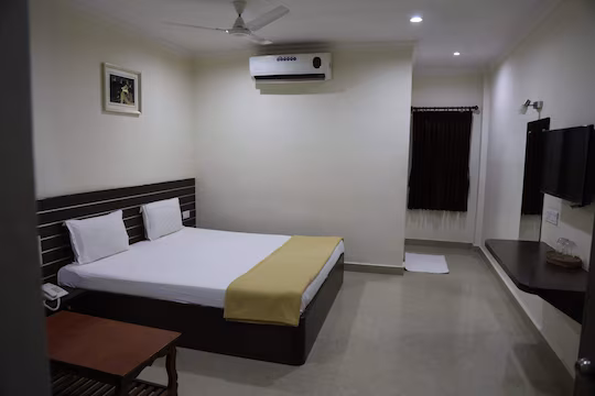 Rich Inn Palace Vadapalani