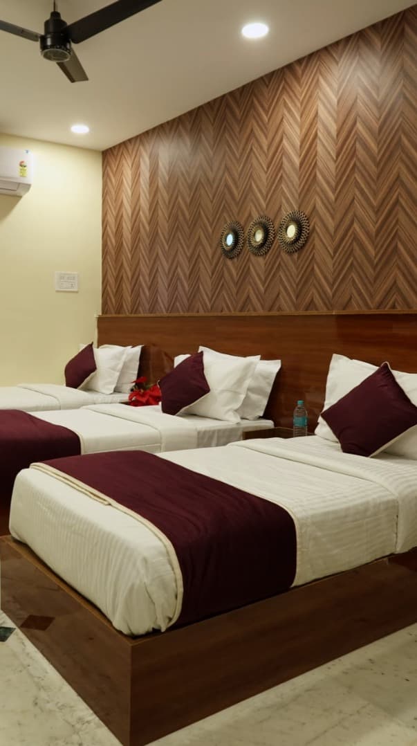 Reception & Hospitality Desk - Rich Inn Palace Chennai
