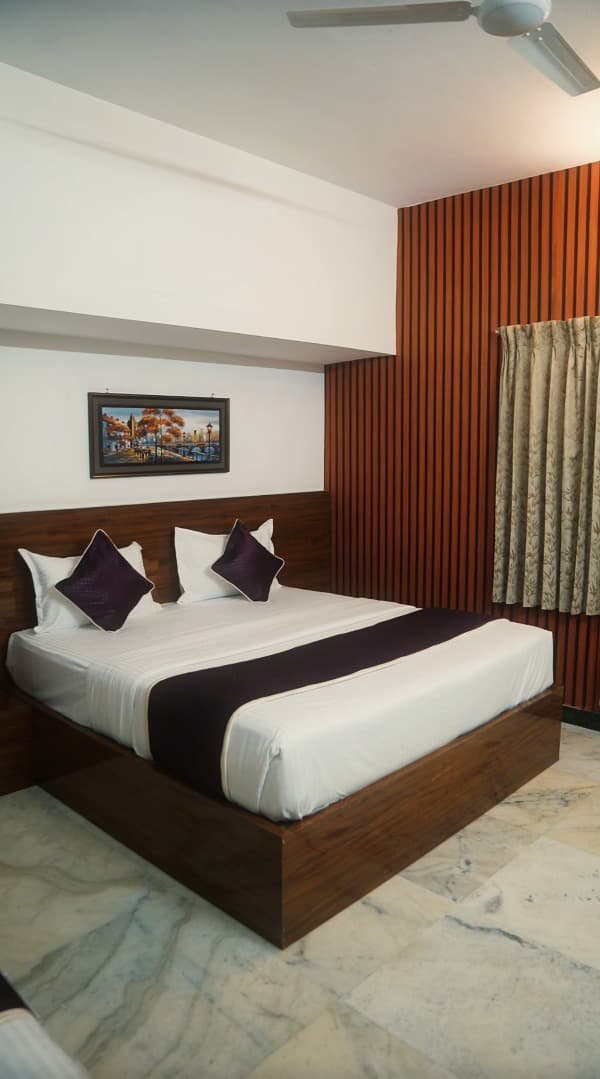 Premium Room Comfort - Rich Inn Palace Chennai